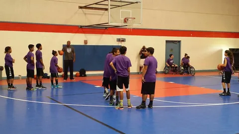 NBA YOUTH CLINIC WITH SACRAMENTO KINGS photograph 34
