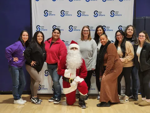 Inaugural Junior High Holiday Invitational photograph 98