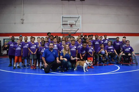 NBA YOUTH CLINIC WITH SACRAMENTO KINGS photograph 5