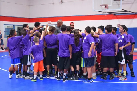 NBA YOUTH CLINIC WITH SACRAMENTO KINGS photograph 7