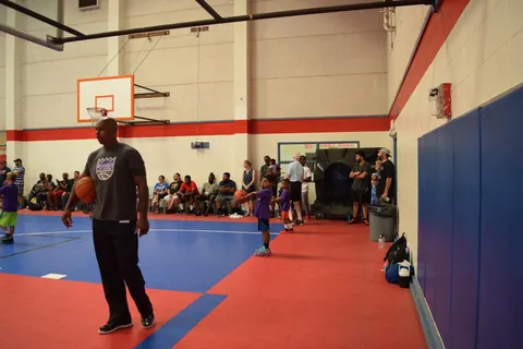 NBA YOUTH CLINIC WITH SACRAMENTO KINGS photograph 31