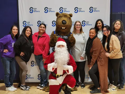 Inaugural Junior High Holiday Invitational photograph 3