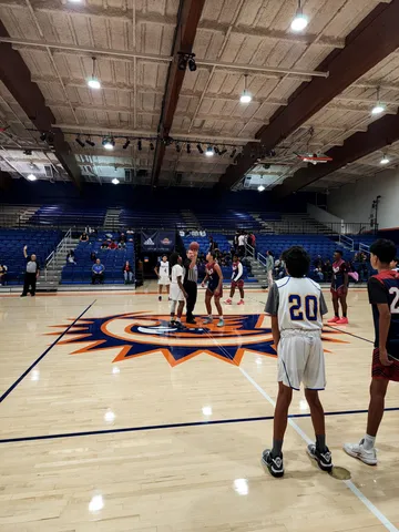 Inaugural Junior High Holiday Invitational photograph 8